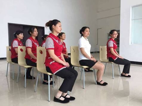 服務人員禮儀培訓內容與企業管理